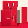Rojo chino + bolígrafo de metal + núcleo de bolígrafo + bolsa de caja de regalo