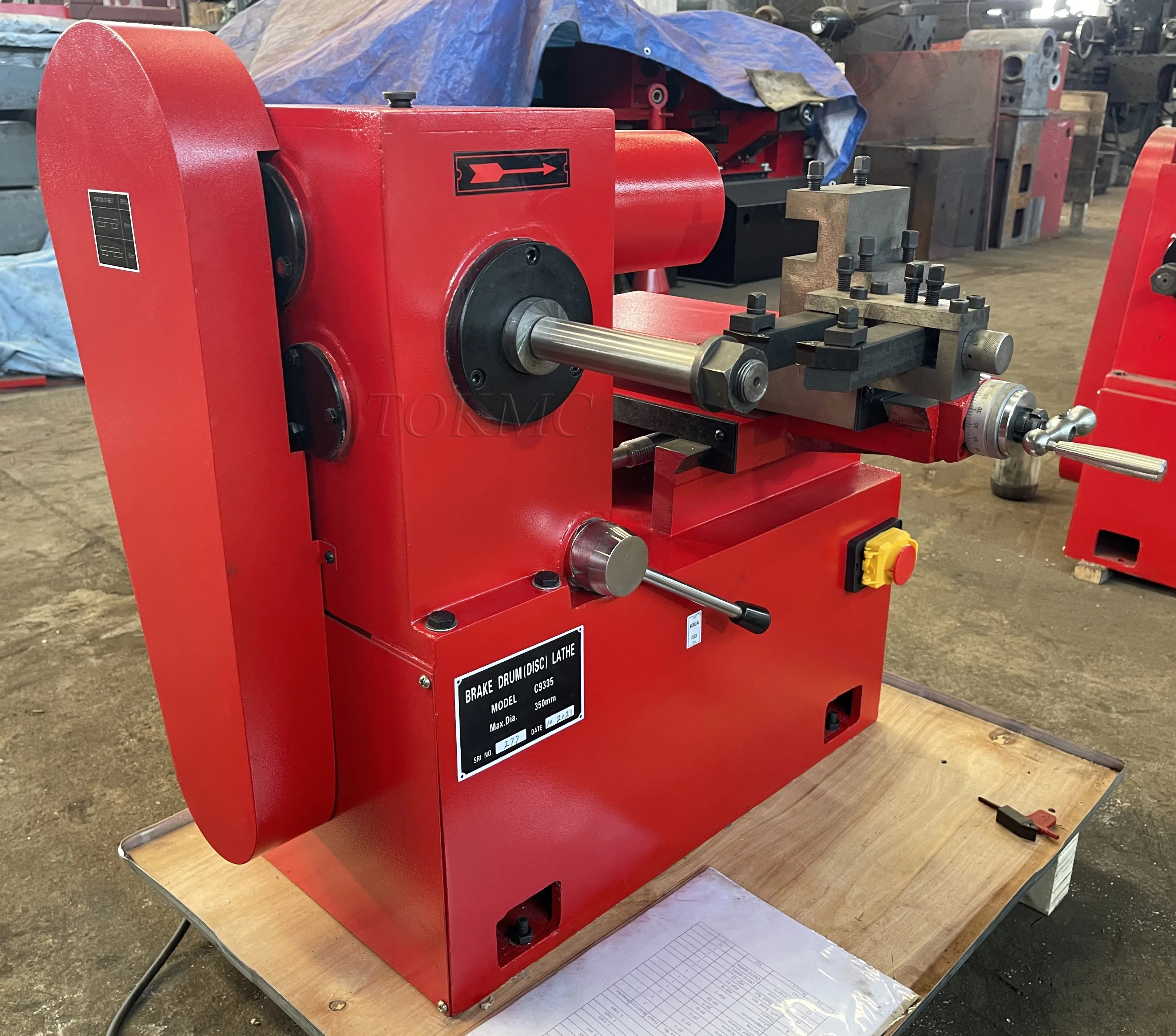 Тормозной дисковый токарный станок C9335