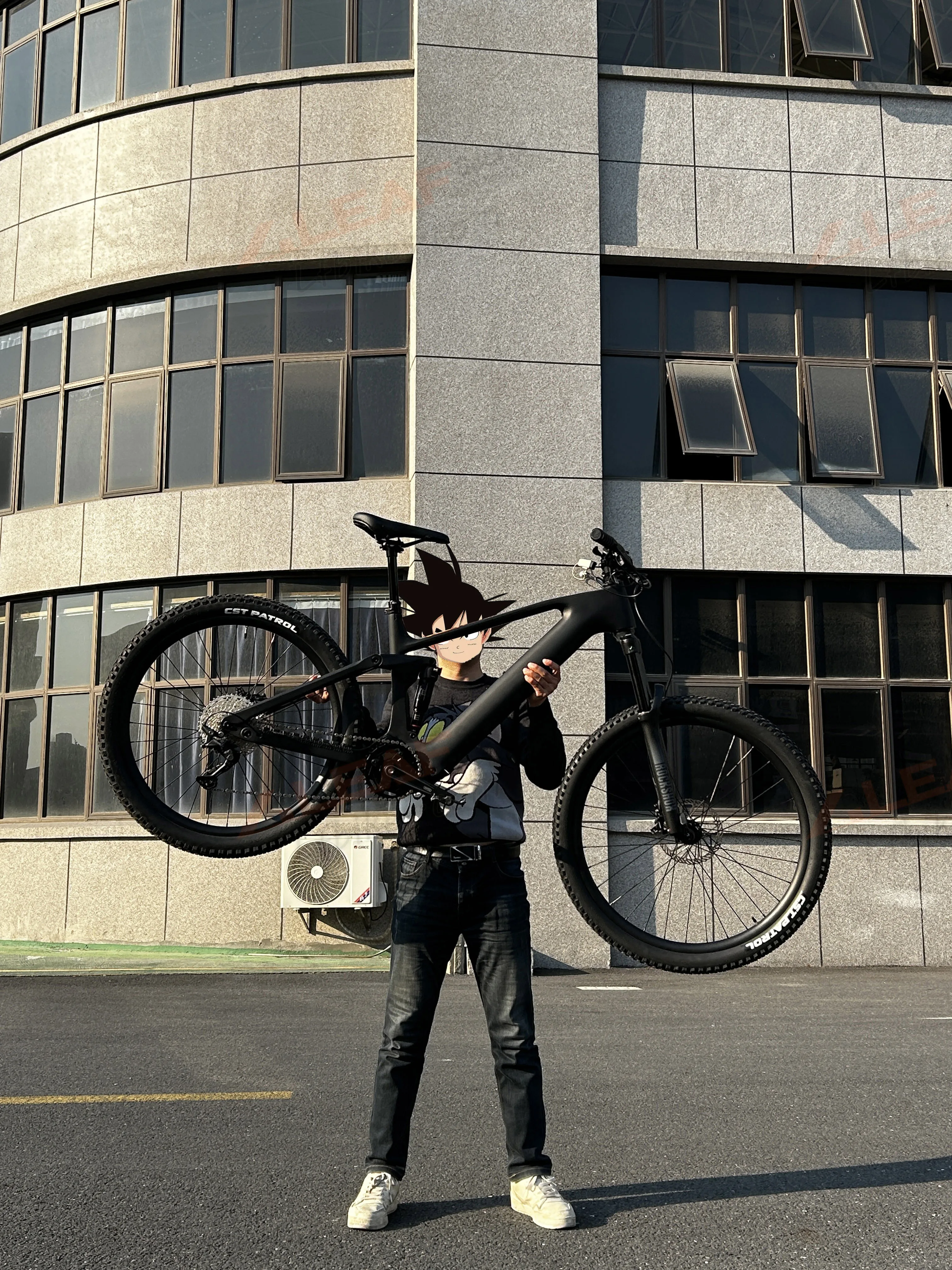 Bafang M820 Bike Elevate Mtb Elettrica Adventure with the Carbon E Bike  Bafang 820 Full Suspension EMTB Frame