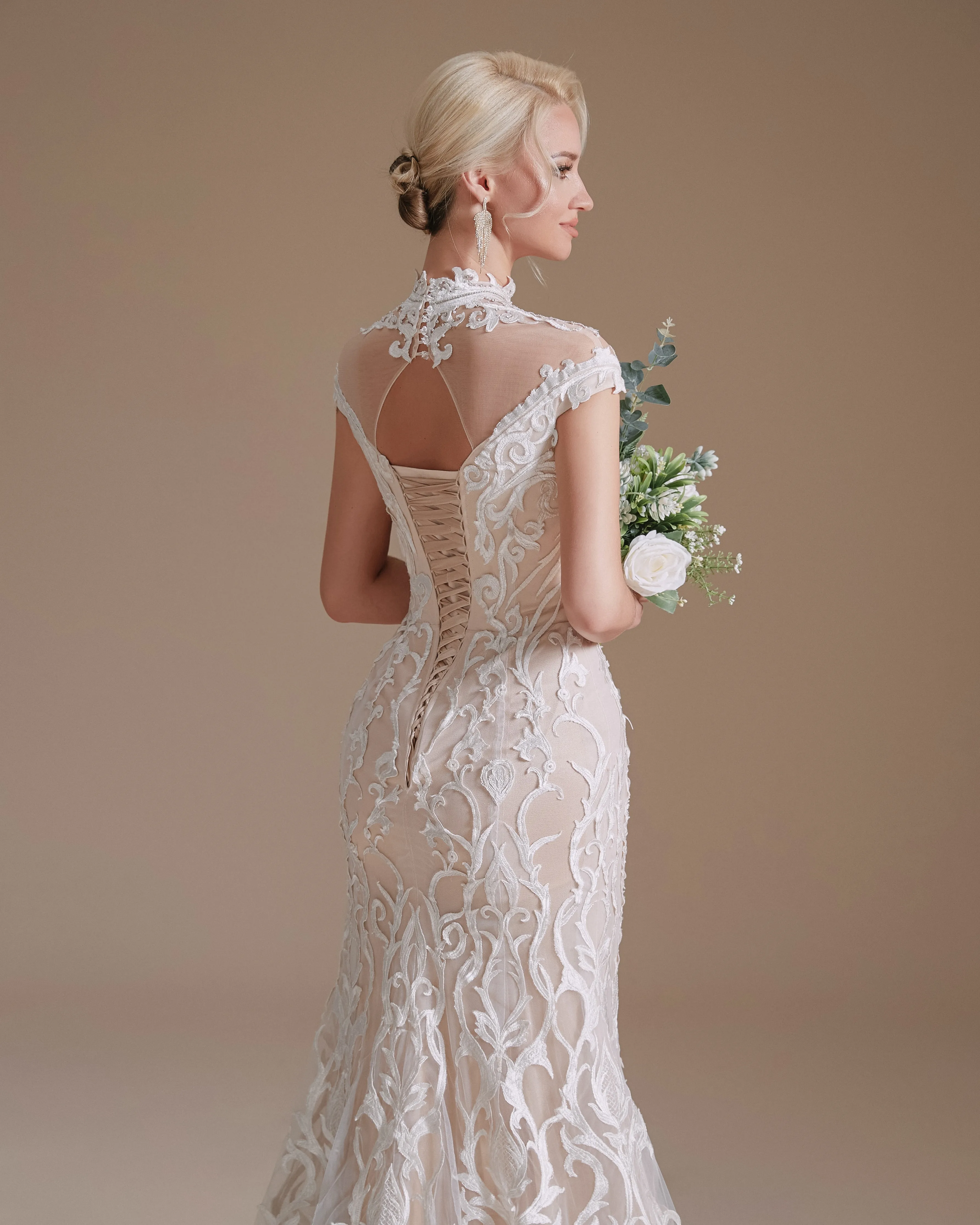 chinese dress ladies Chic Long Mermaid Square Neck Satin Backless Wedding Dress with Short Sleeves
