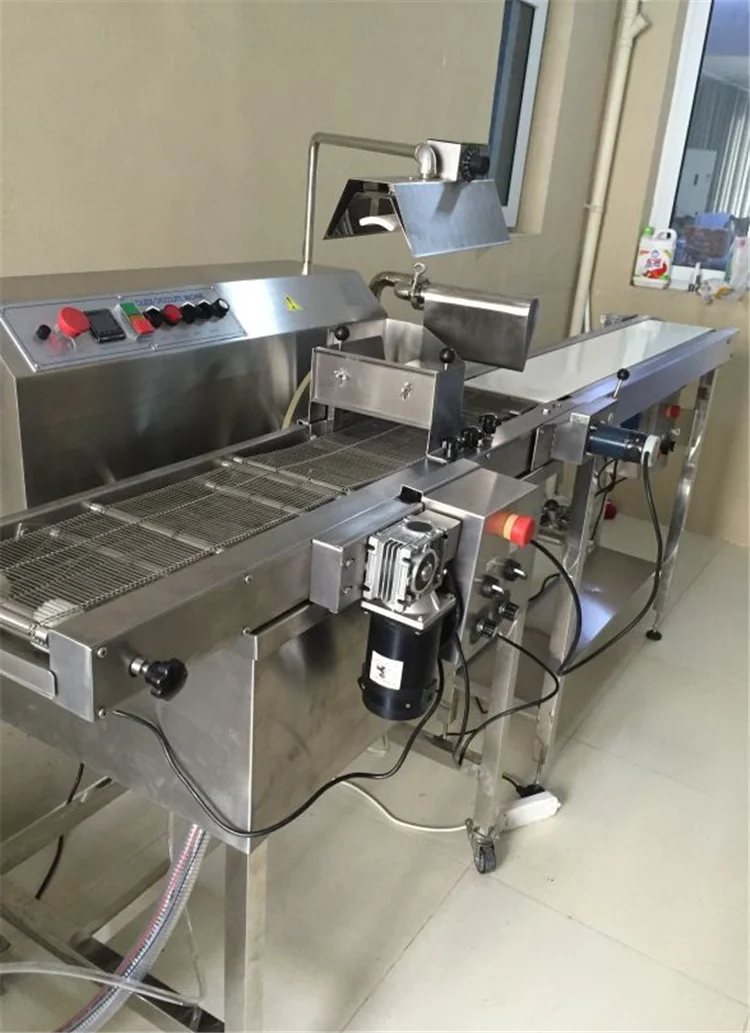 Профессиональная небольшая машина для нанесения покрытия шоколадом 8 кг с ленточным конвейером