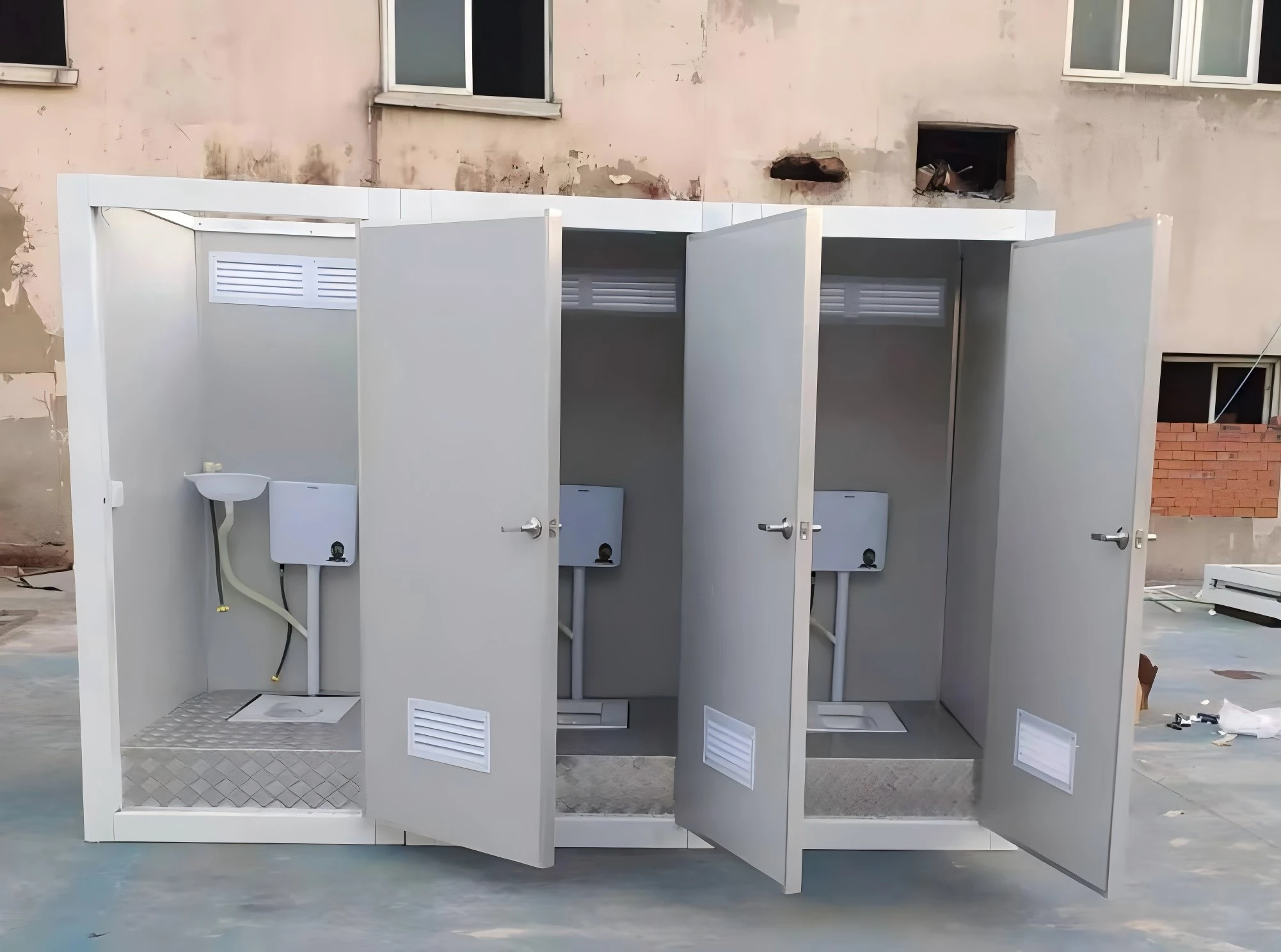 Modern 3D Model Design Portable Steel Mobile Toilet for School & Office Outdoor Public Restroom with Multiple Containers