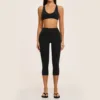 Sujetador negro + Leggings de 3/4 de largo