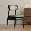 Structure en bois noir-cuir gris foncé
