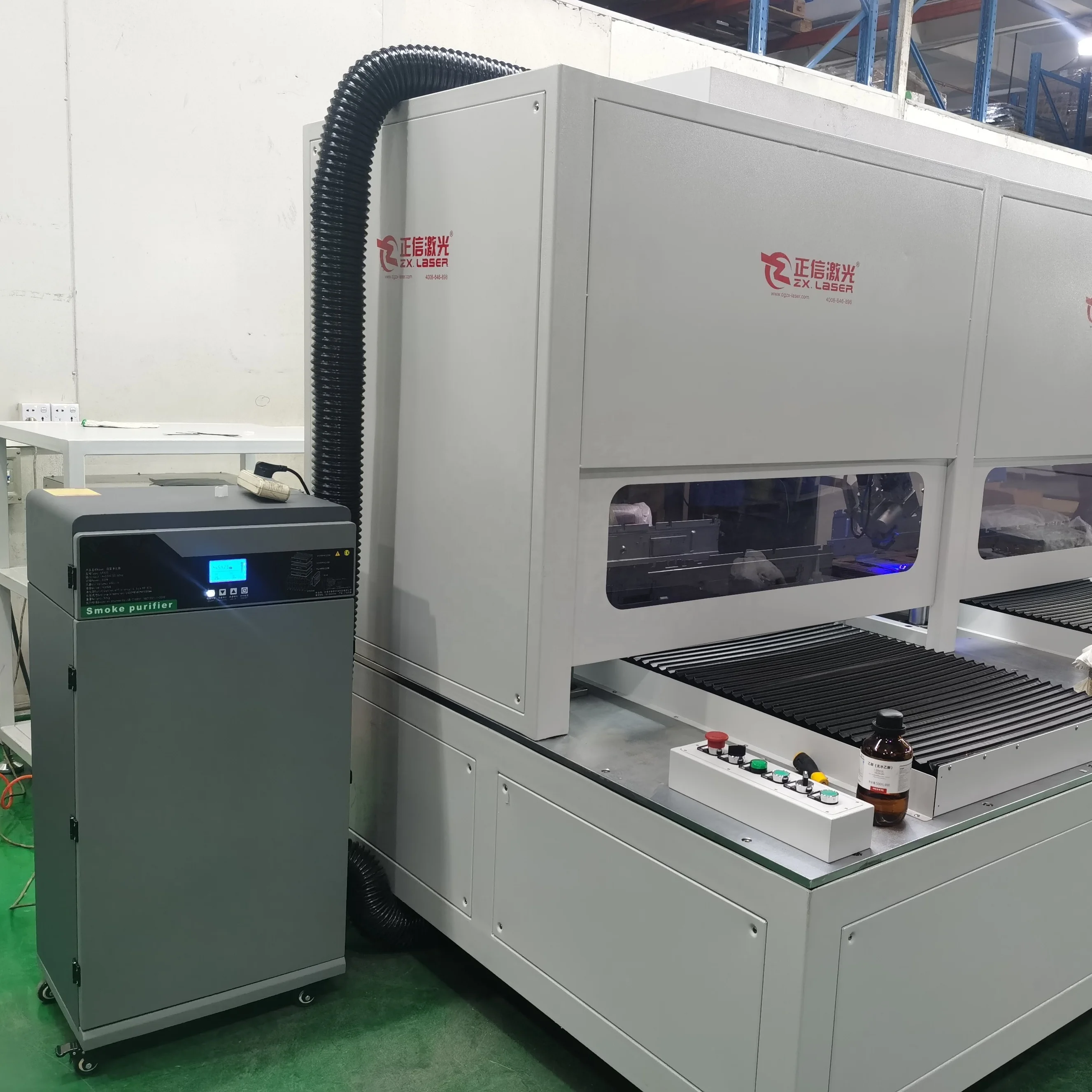 セラミック Co2レーザー集塵機用の高効率ポータブル煙排出器および煙抽出器 Buy Smoke Evacuator For Co2