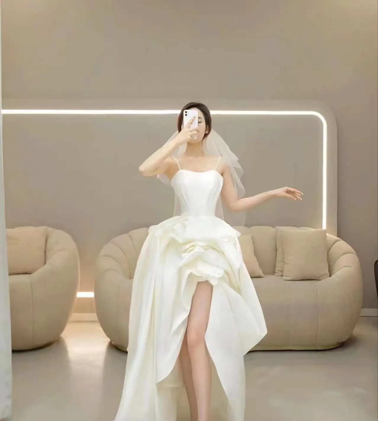 bridal satin fabric dress 5 Reasons Why Satin Wedding Dresses Are the Perfect Choice for Modern Brides