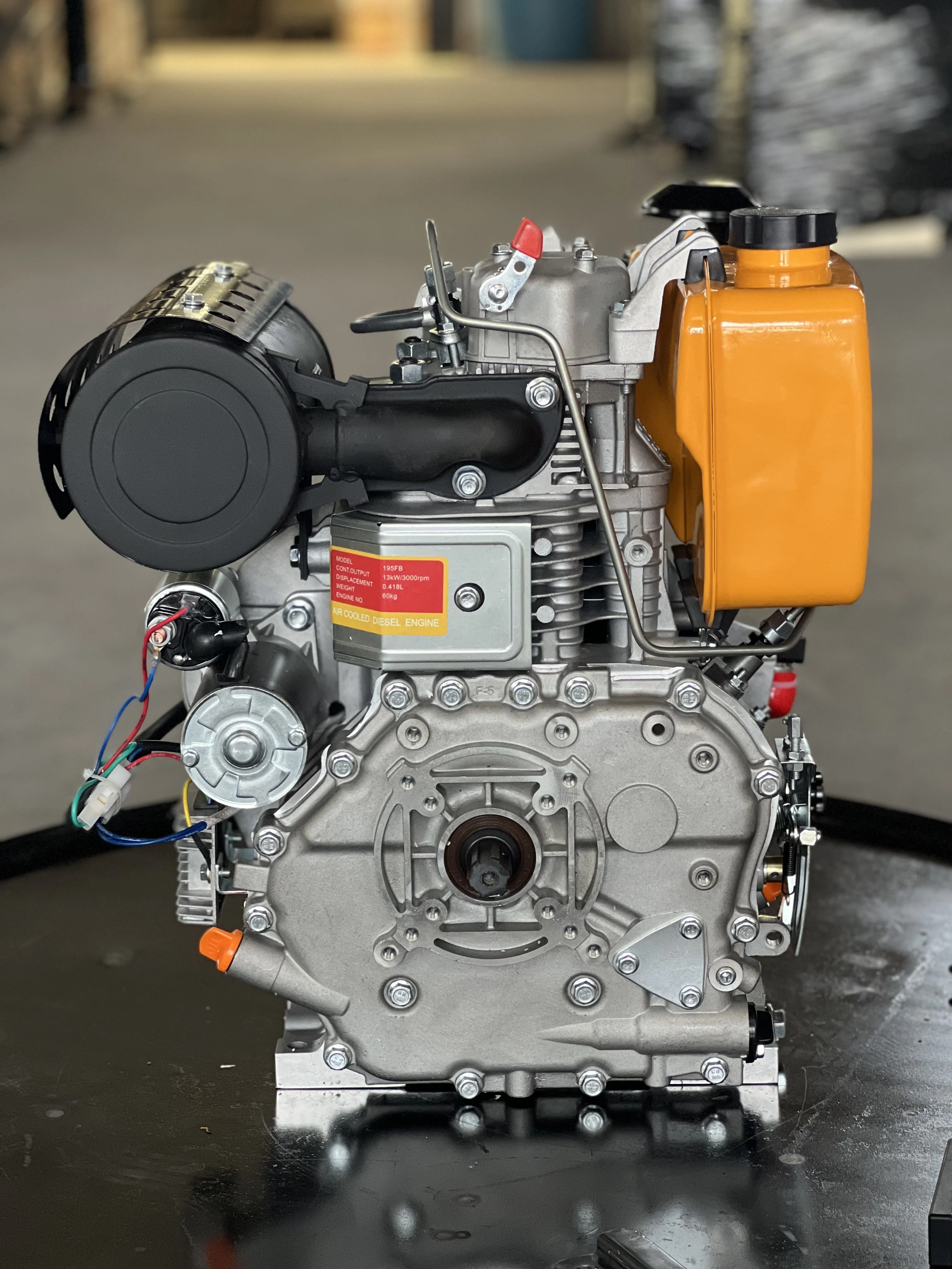 高品質・低価格 15馬力 単気筒 空冷式ディーゼルエンジン 195F 250cc 