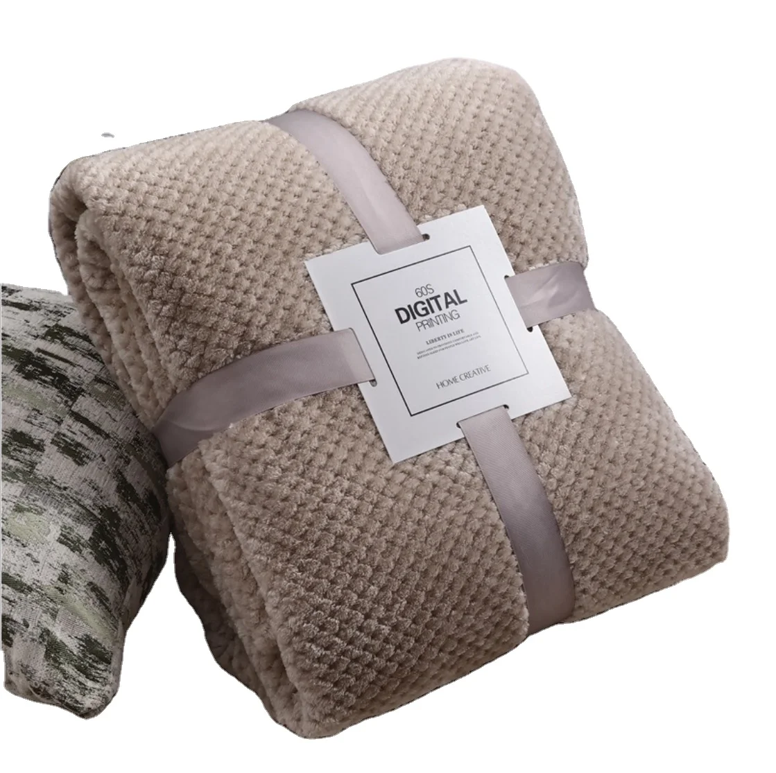 100% Polyester Soft Flannel Blanket Simple Plain Color Thicken Warm Knitted for Sofa Bed Wearable Portable with Vintage Pattern