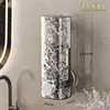 Modèle gris transparent d'ondulation de l'eau