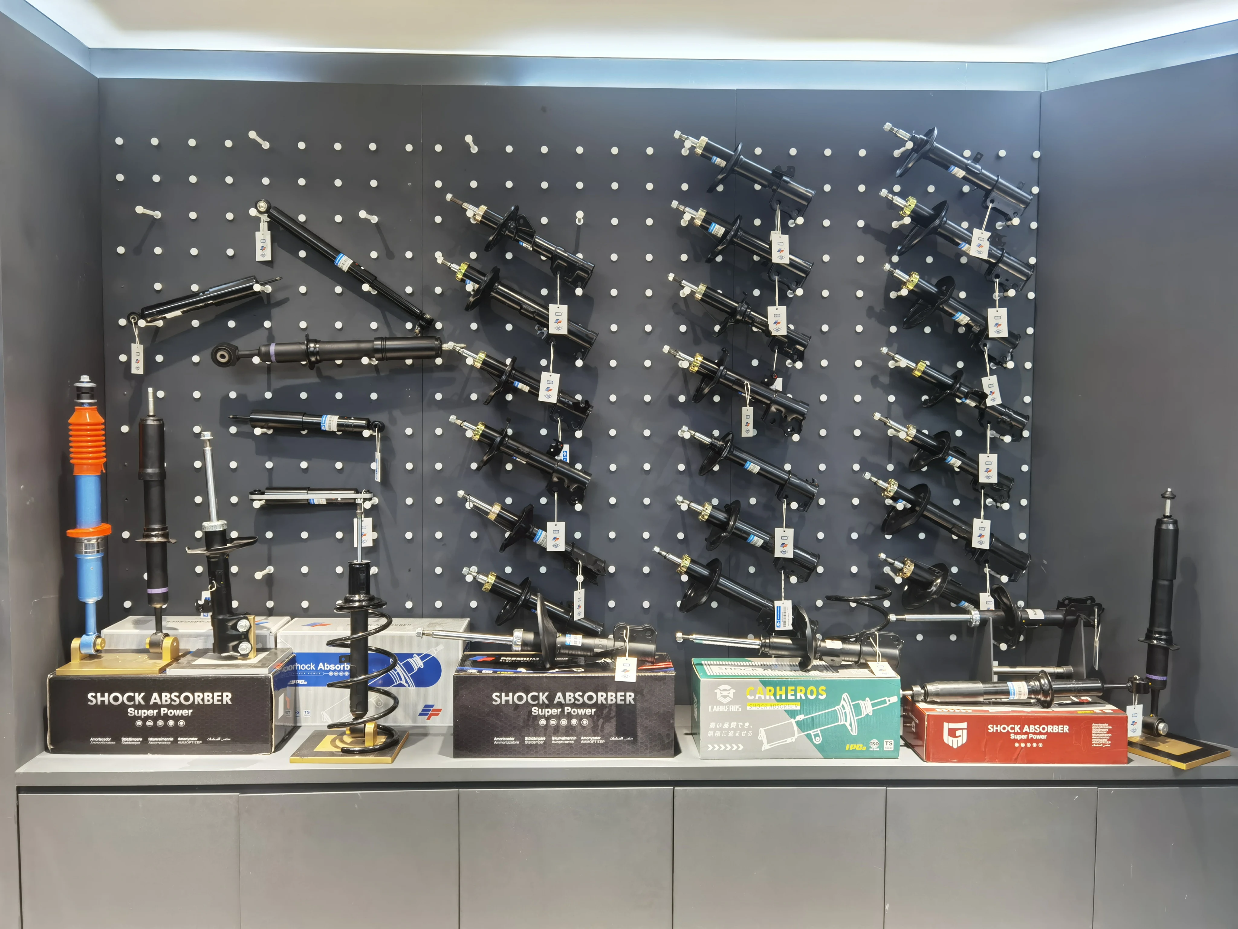 High Quality Front Shock Absorber for Toyota Corolla 1983-1988