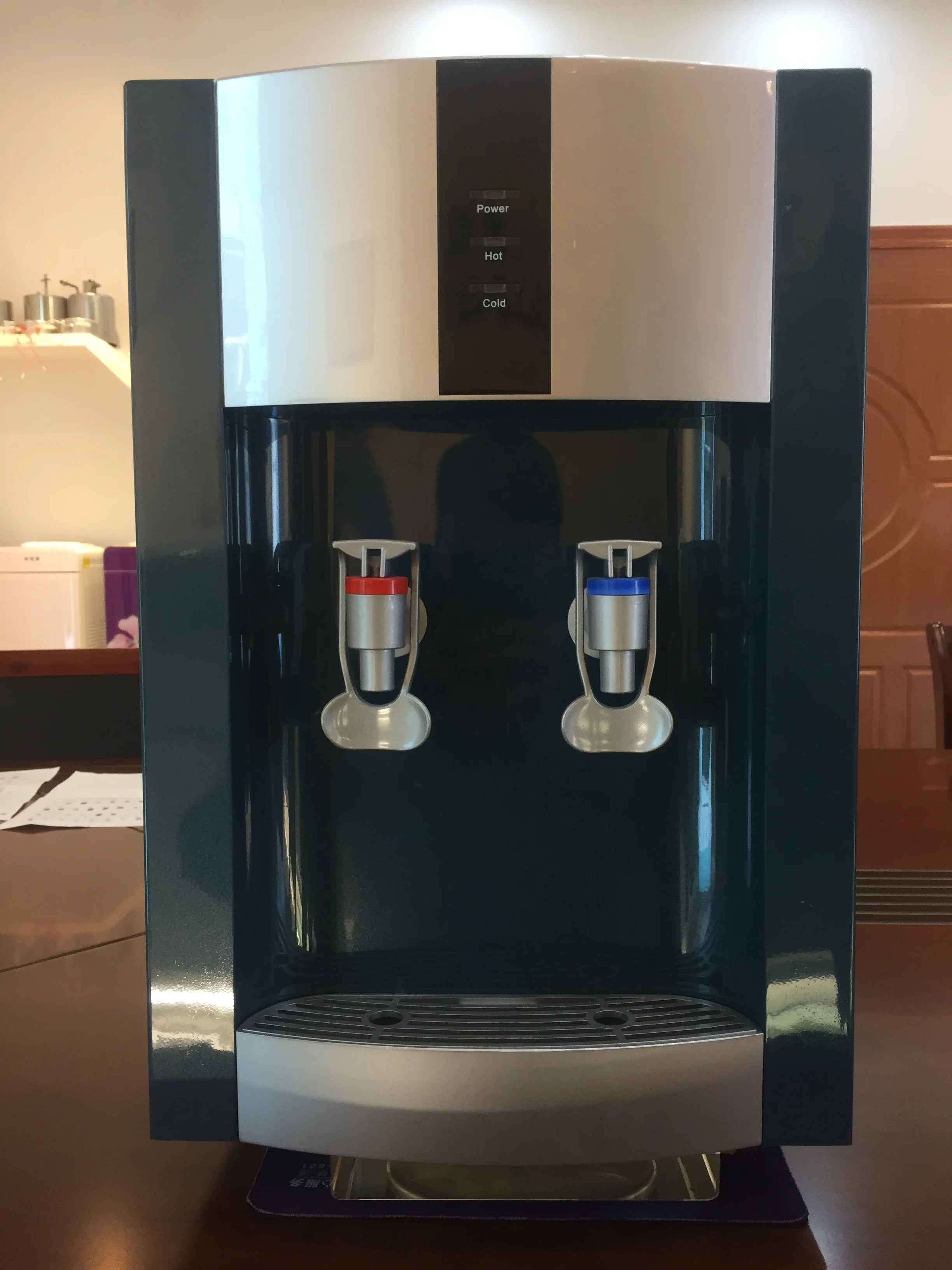 Wholesale Hot And Cold Water Dispenser Portable Drinking Water Dispense