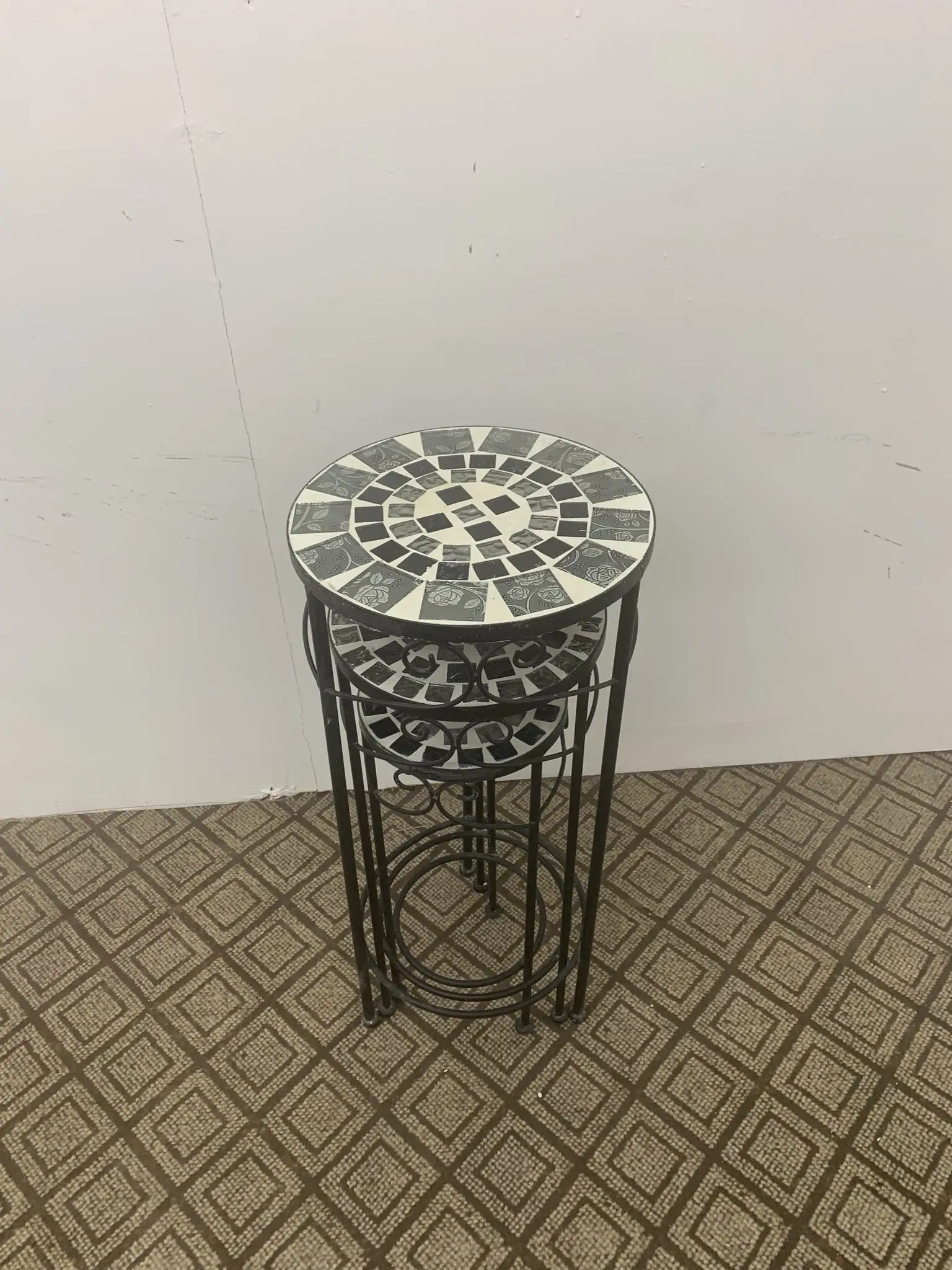 Sales Outdoor Garden Plant Stand Set Ofmetal Mosaic Plant Stand Planter