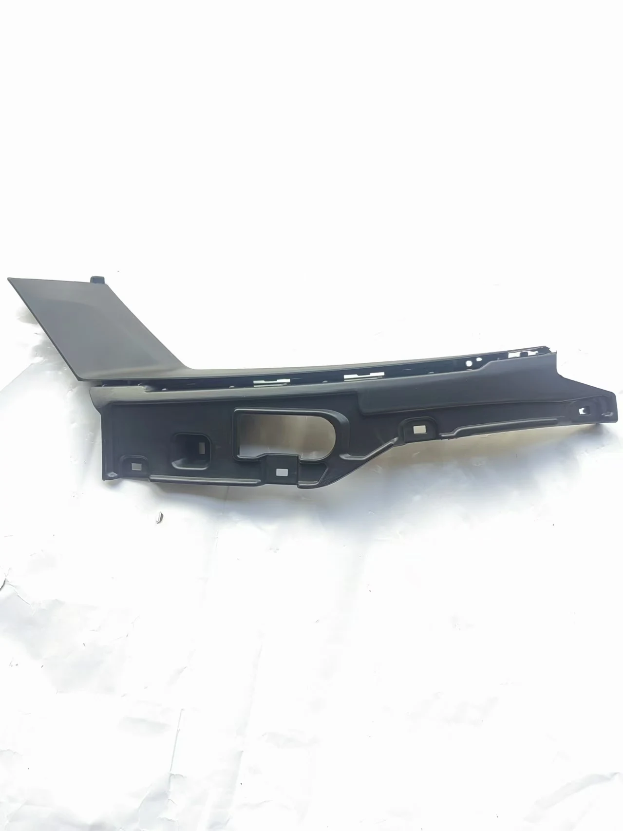 ビビ/30 JJQ OEM 71108-30A-A00 GARNISH L FR BUMPER SIDE for Honda Accord 2024