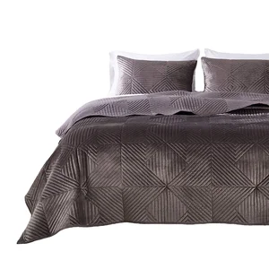 Solid Color New Design Embroidery Velvet Bedspread Set Polyester Bed Cover Set