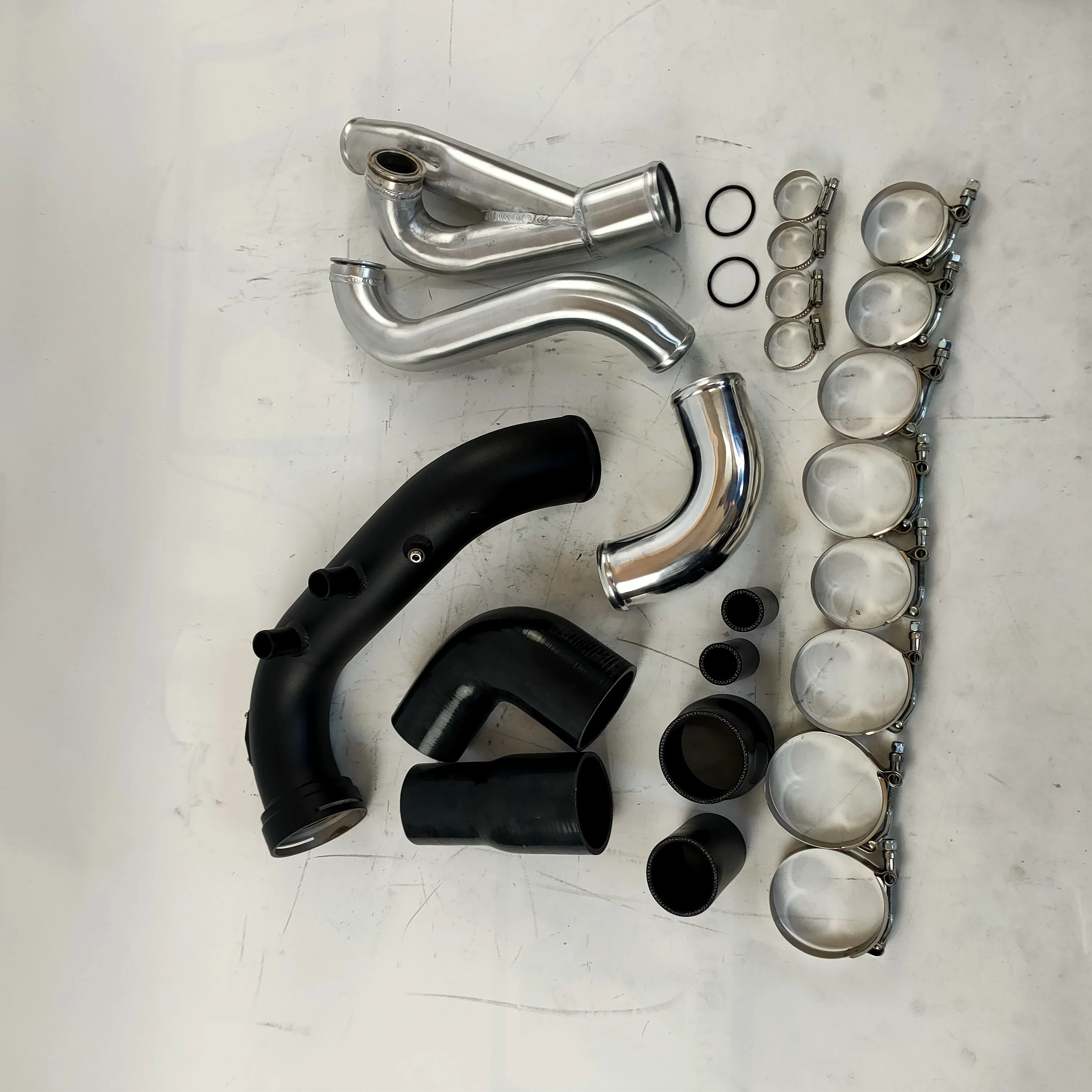 135i/335i N54 中冷器管道套件 (适合 3 英寸中冷器进口/出口) Buy 135i/335i N54 中冷器管道套件