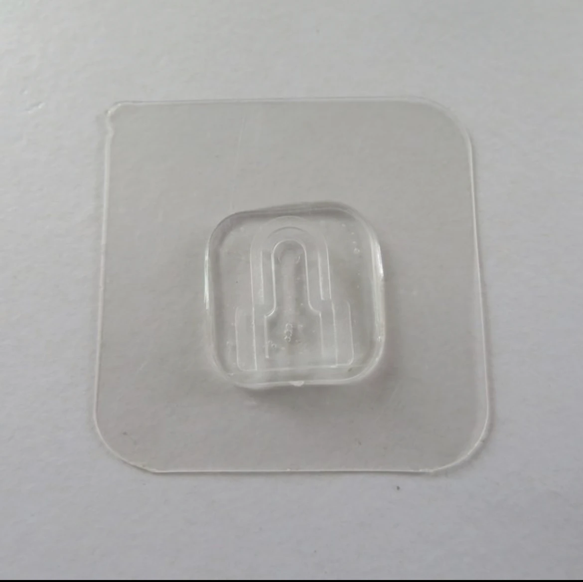 To sample processing traceless paste plastic accessories U - type buckle transparent child mother paste back glue custom details