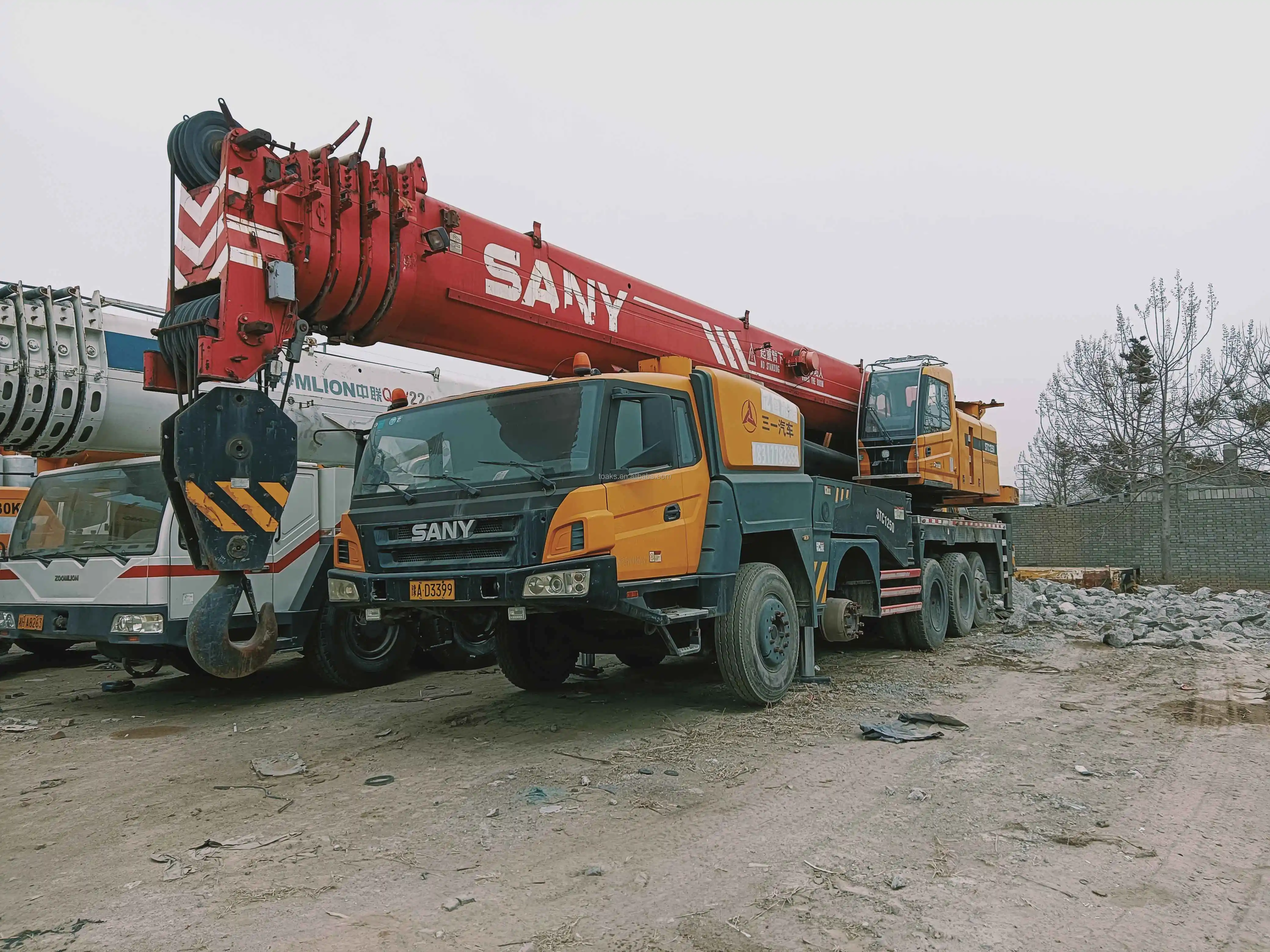 STC1250 125 Ton All Terrain Mobile Cranes Heavy Lifting Used Rough Terrain Crane