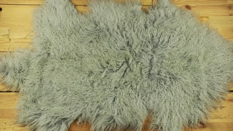 fur sheepskin rug (9).JPG