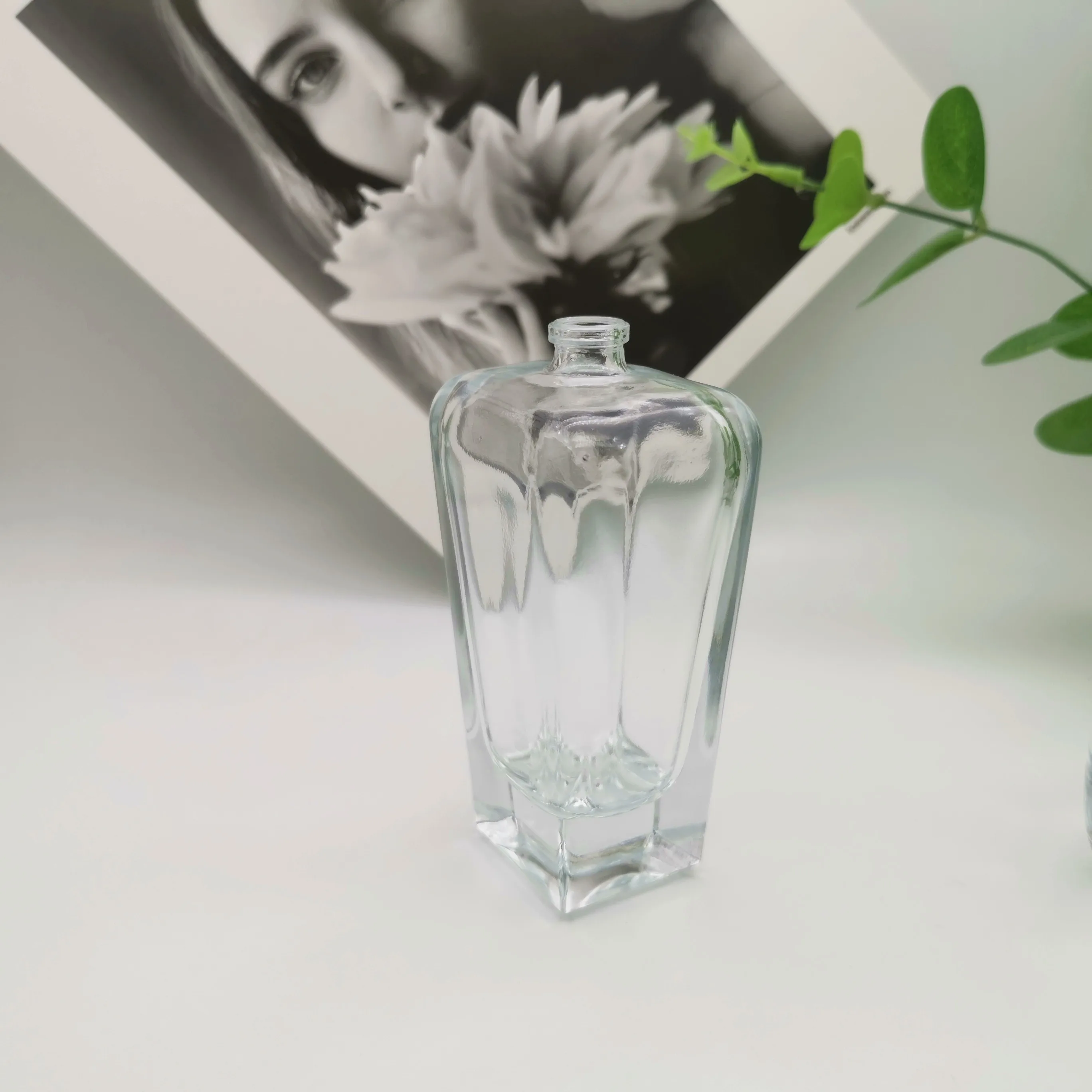 Transparent Female Perfume Spray Bottles 50ml 100ml Sample Refillable