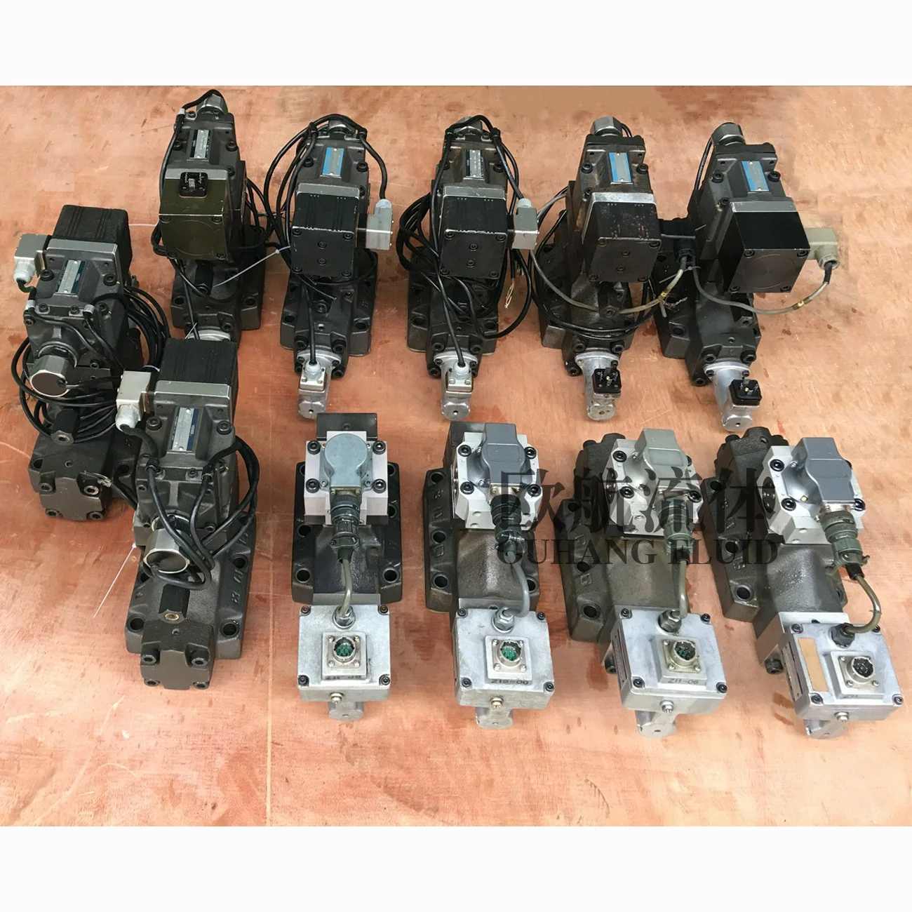 Second-hand Yuken Punch Servo Valve SE1012-40-1106 Fast Valve SE1013-ET-1301