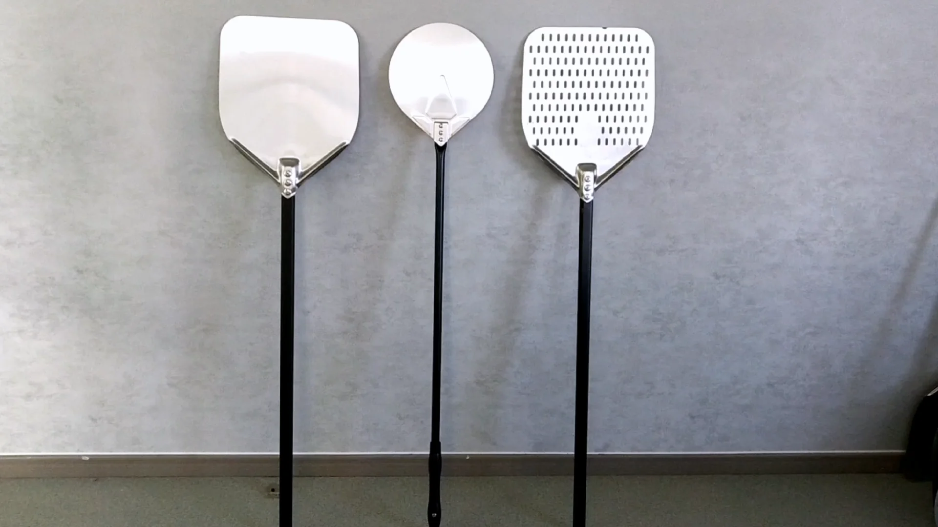 Stainless Steel Perforated 7 8 9 Inch Round Pizza Turning Peel Rotating