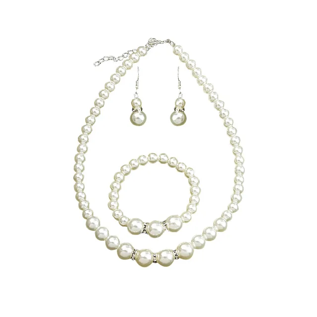 Water Millet Grain Pearl Collarbone Chain, Elegant Retro Court Necklace for Women, Simple and Versatile Pearl Necklace