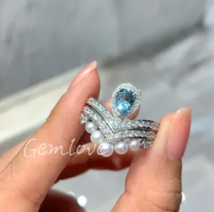 18K gold fashionable women's heart-shaped ring, set with IGI-certified lab-grown diamonds and pearls, a romantic gift idea