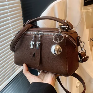 Textured PU Leather Crossbody Bag with Metal Zipper Closure Charm Women Stylish Handbag