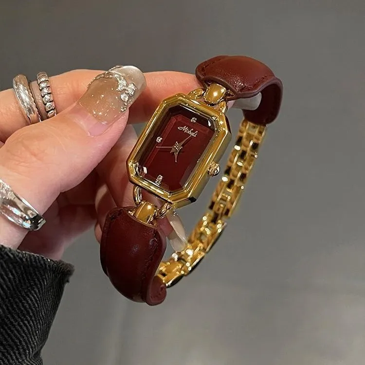 010 Burgundy Red Flower Vintage Luxury Lady Watch