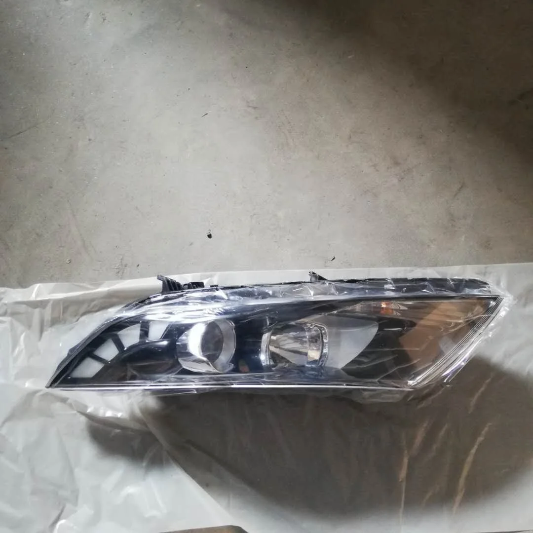 Optima 2011 K5 Halogen & Xenon Auto Headlight 92101-2T000