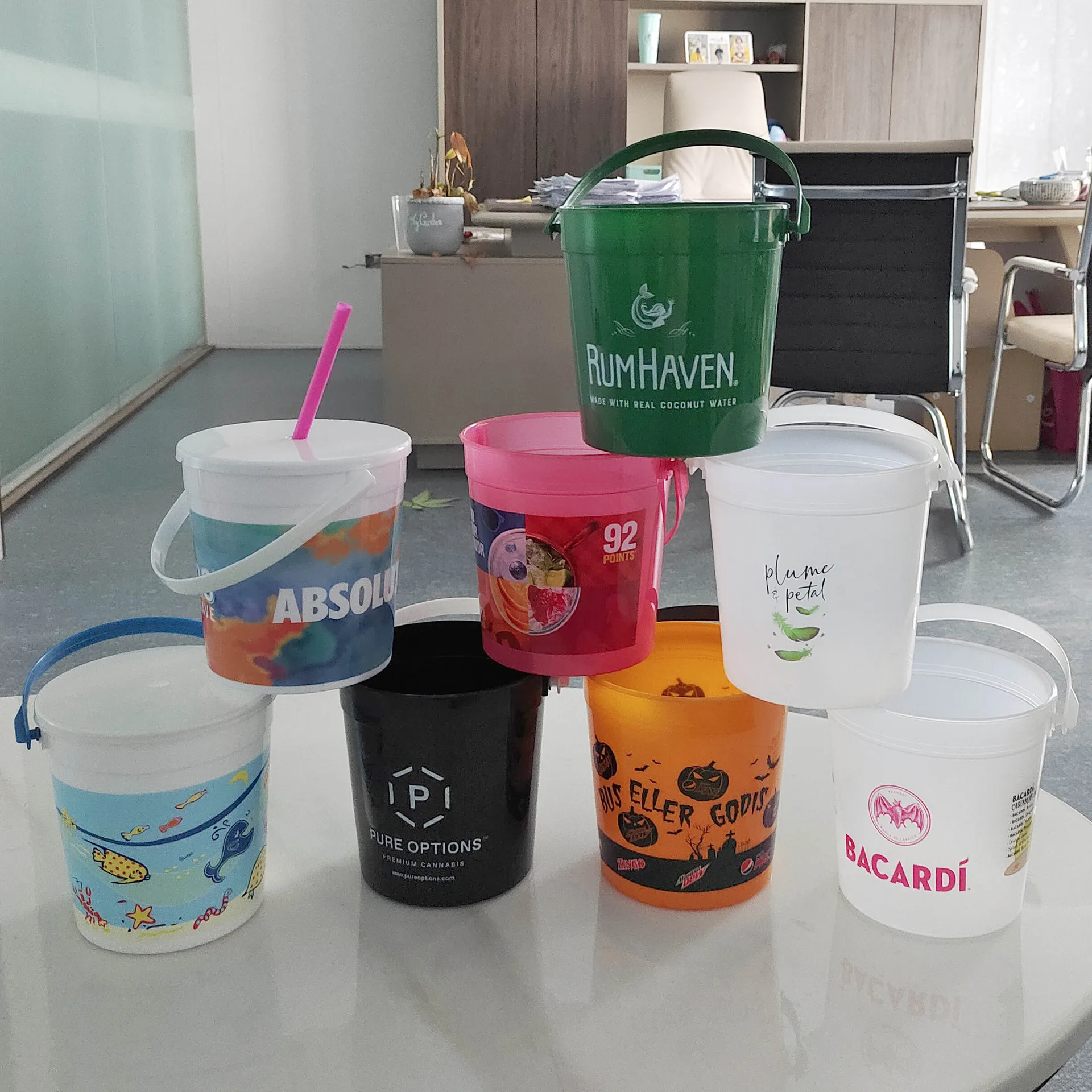 Customized 32 Oz Plastic Cocktail Bucket Clear Portable Rum Vodka Punch