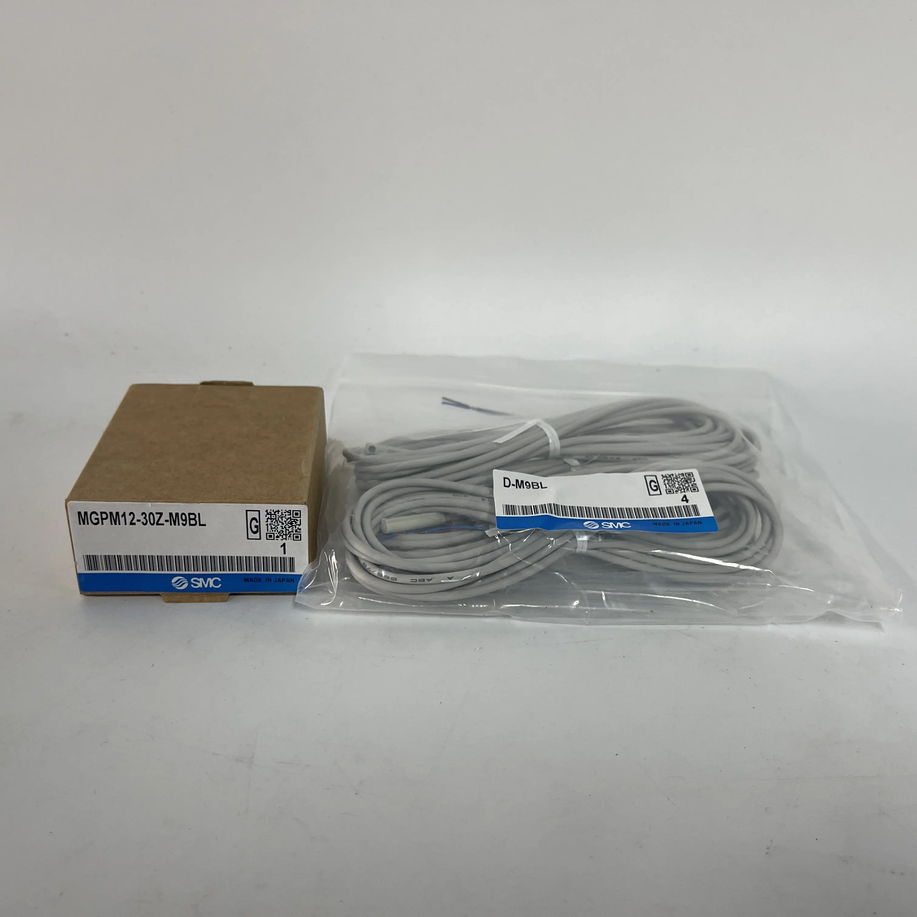 SMC Guide Cylinder MGPM12-30Z-M9BL SMC Guide Cylinder MGPM12-30Z-M9BL