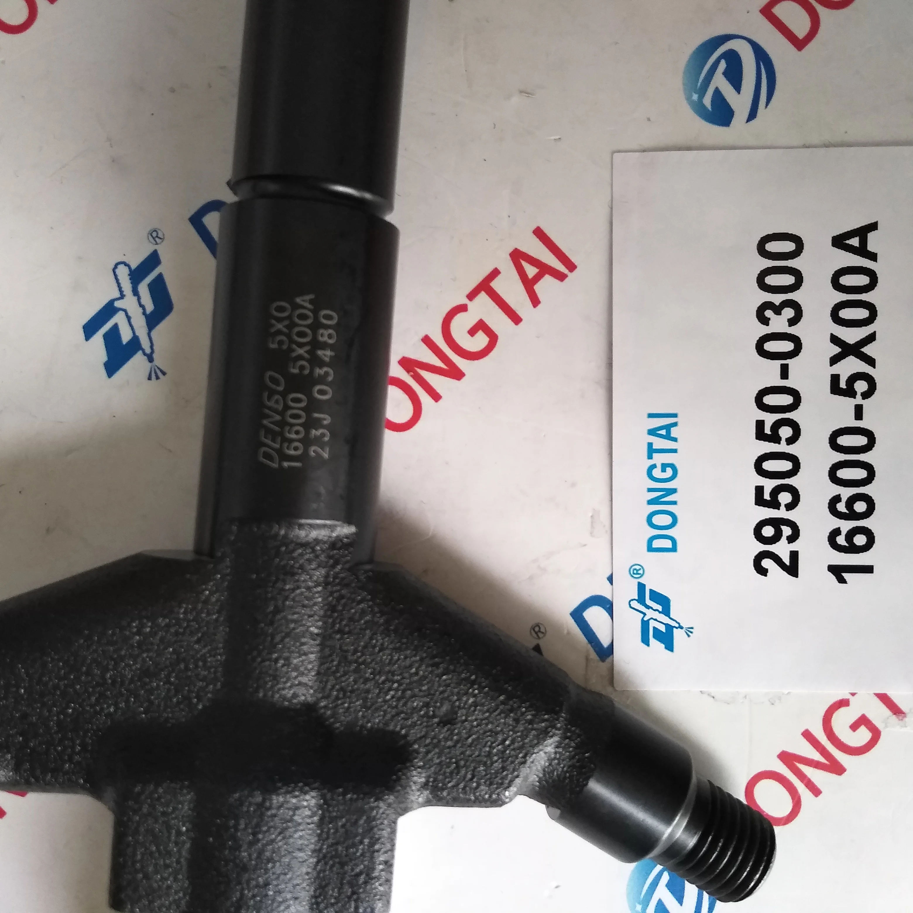 COMMON RAIL INJECTOR 295050-0300 for NISSAN YD2K NAVARA