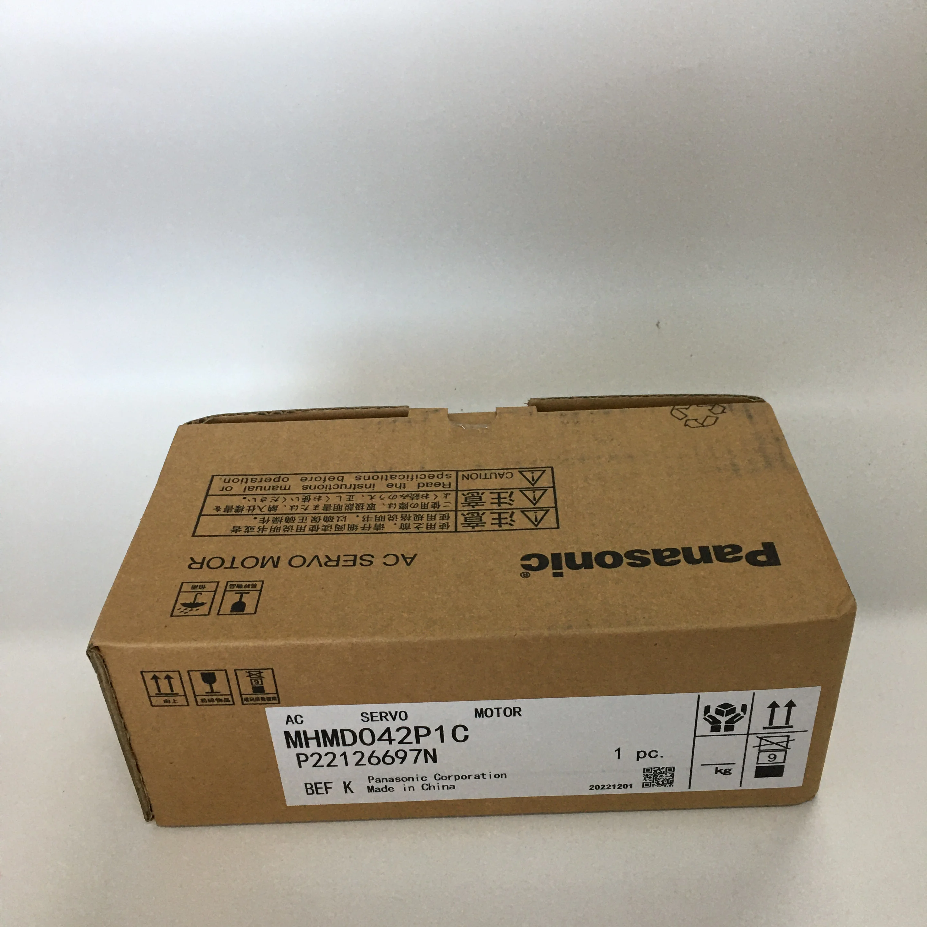 PANASONIC AC Servo Motor MHMD042P1C PANASONIC AC Servo Motor MHMD042P1C