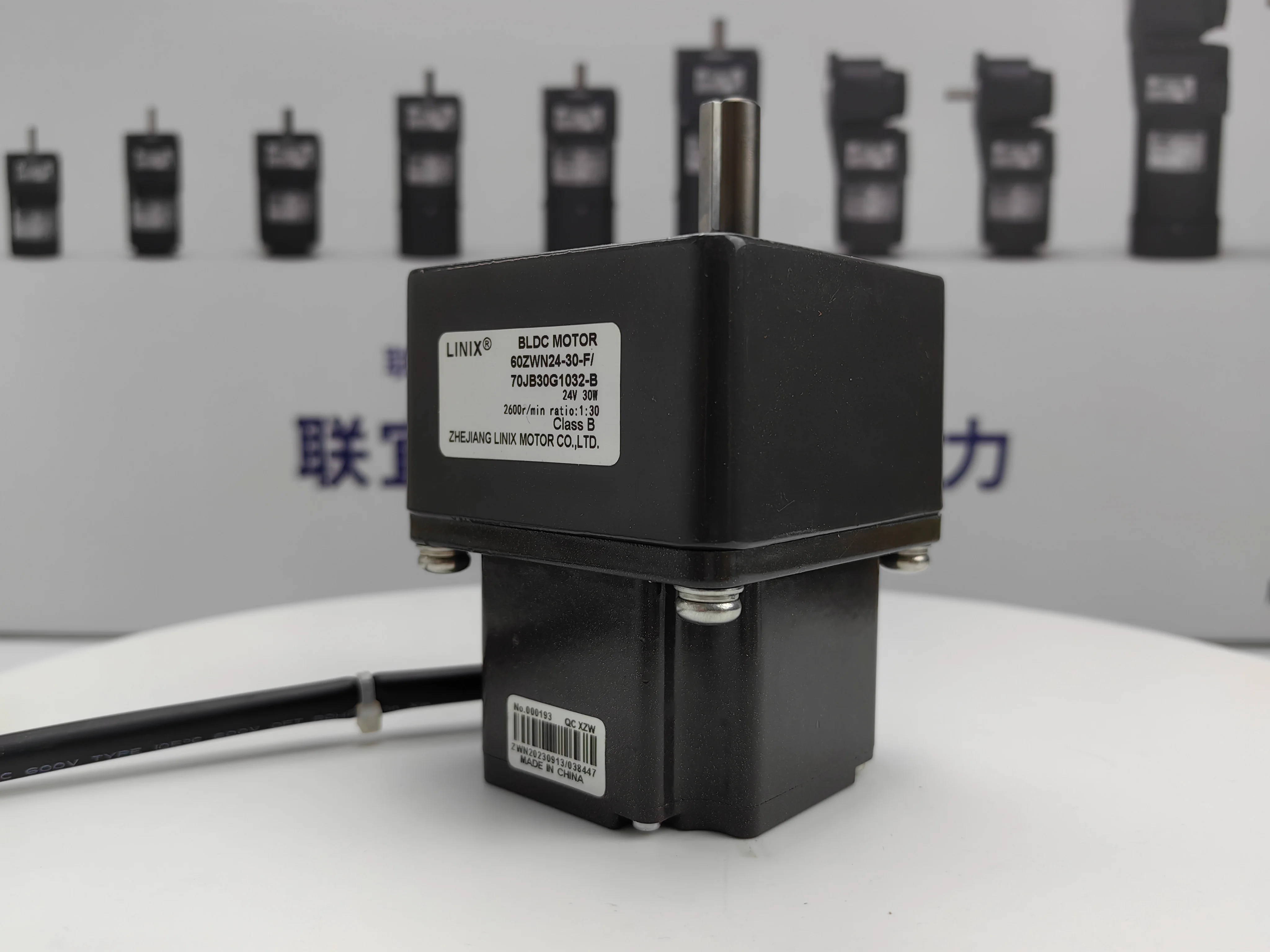 ももティン　0605 Amazon | MINI GT 1:64 Scale Model KAIDO HOUSE - NISSAN