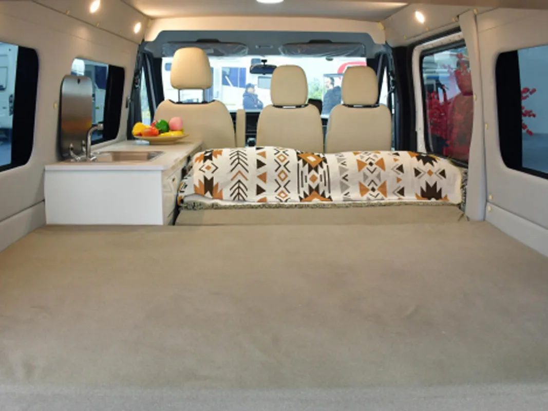 JMC Outdoor Lightweight Luxury Motorhome for Camping Passengers