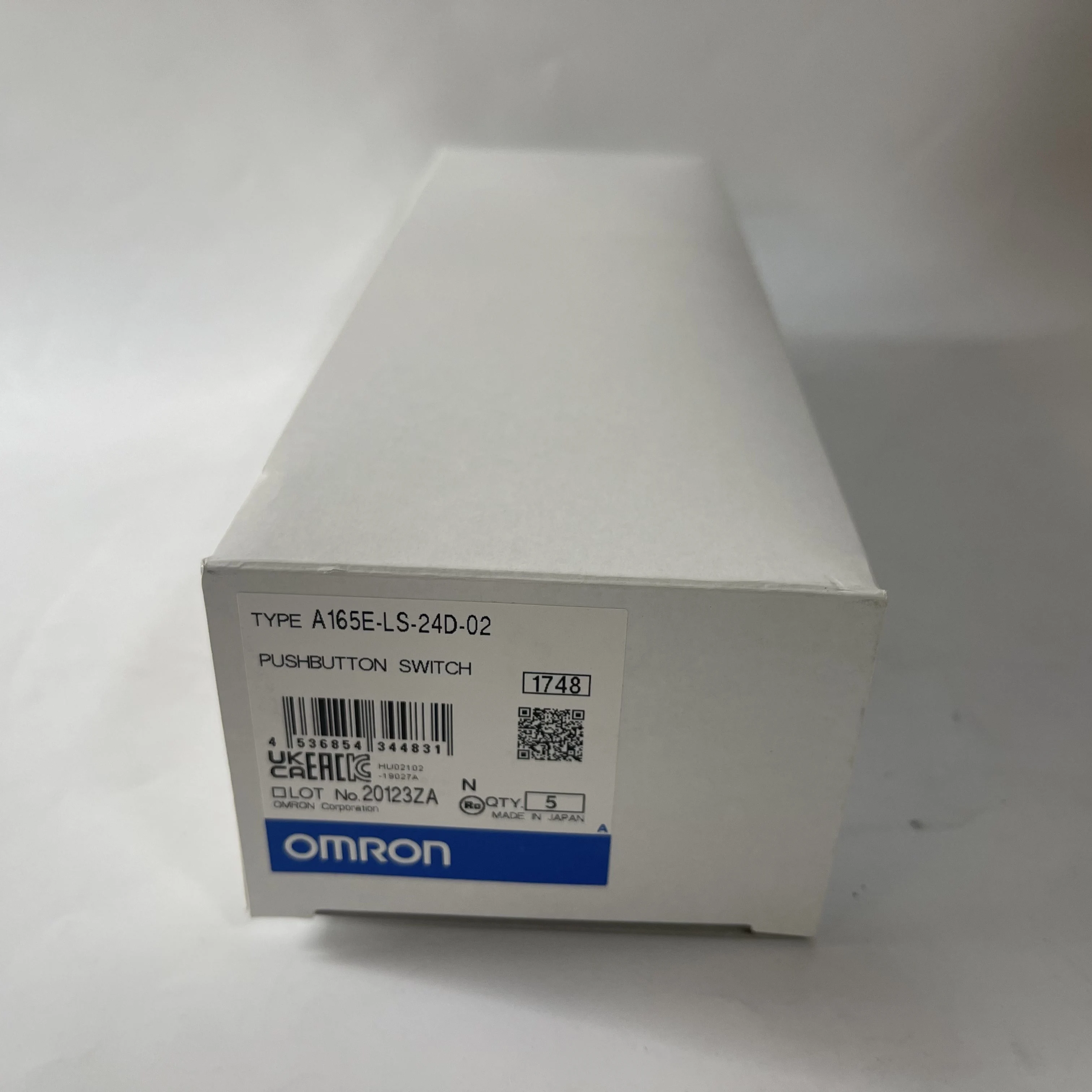 OMRON Push-Button Switch A165E-LS-24D-02