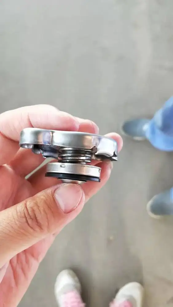 universal car radiator cap