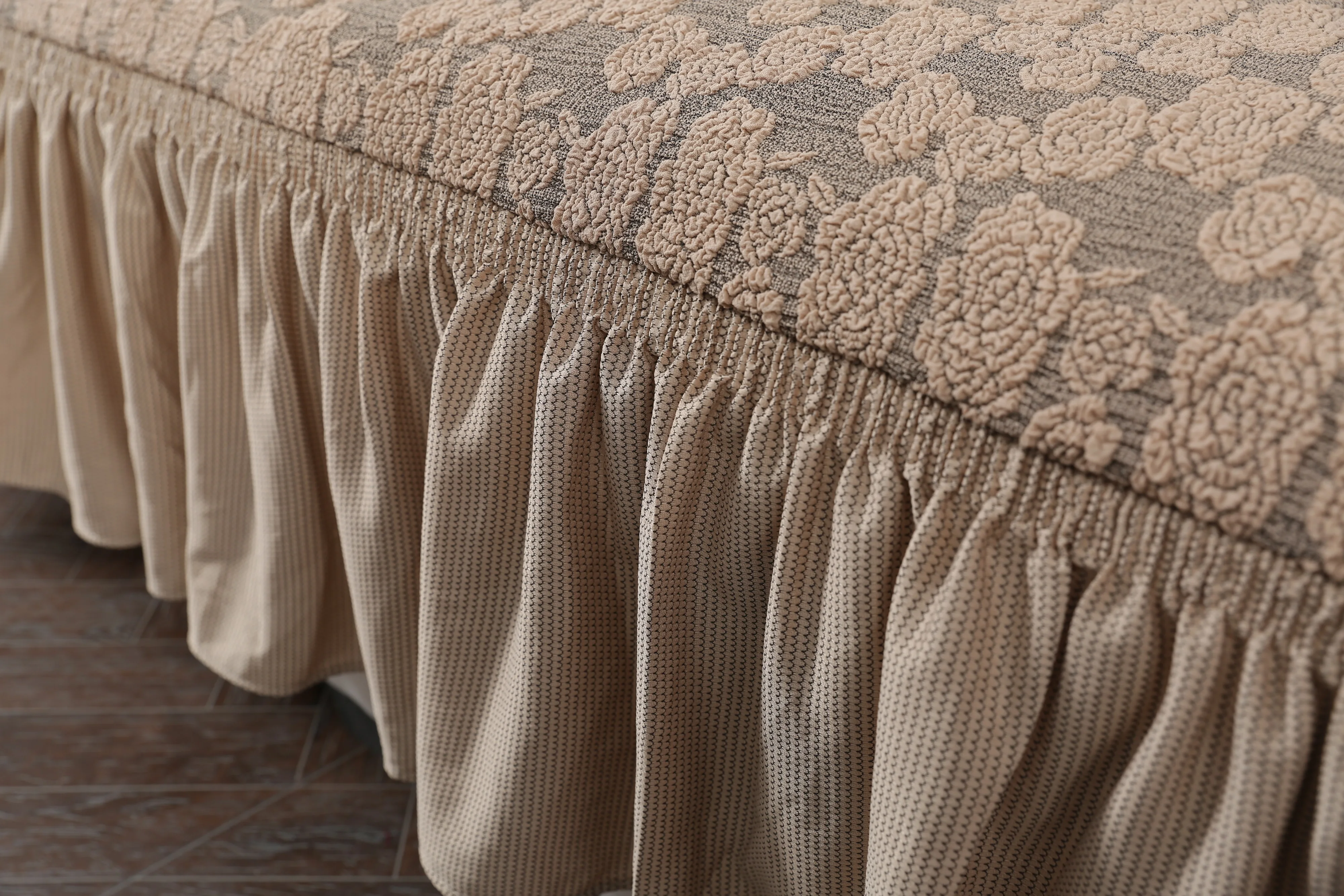 Wholesale Customized Highly Stretchable Woven Jacquard Sofa Cover 7