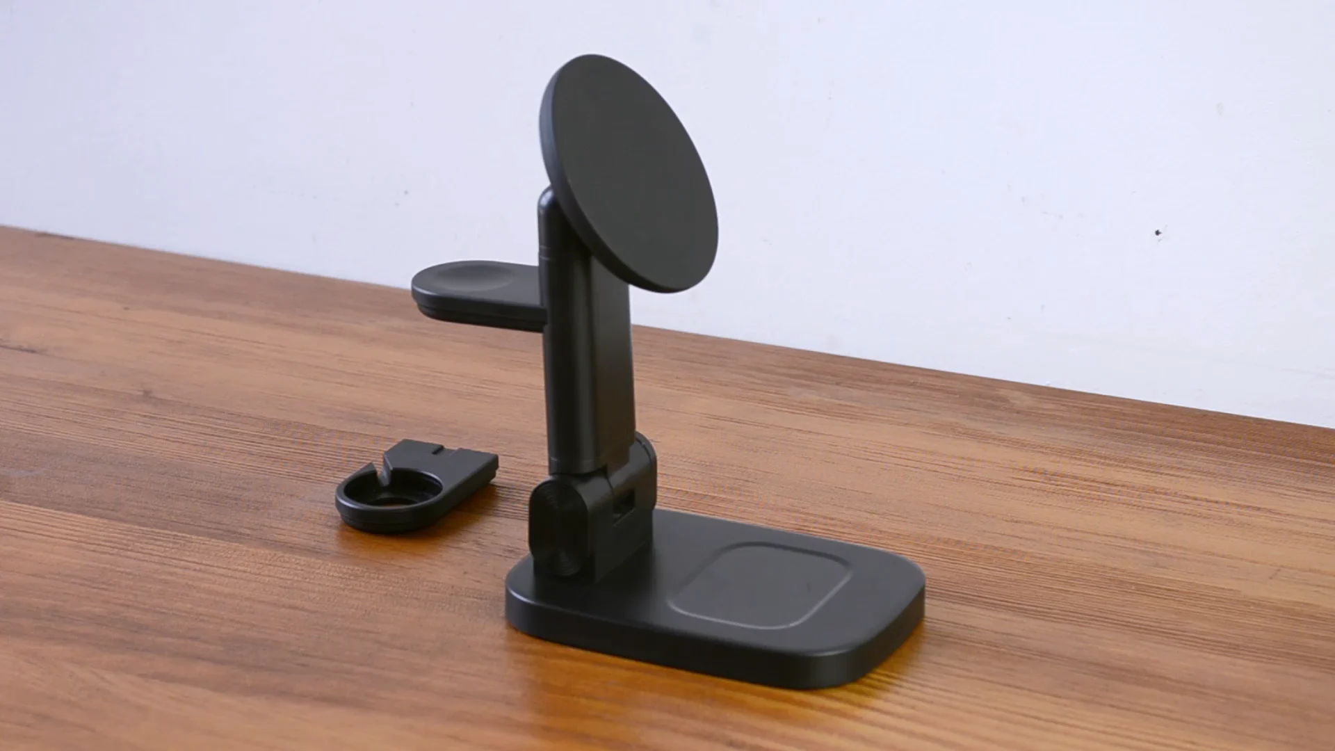 new trendy wireless chargers 3 in 1 portable foldable magnetic