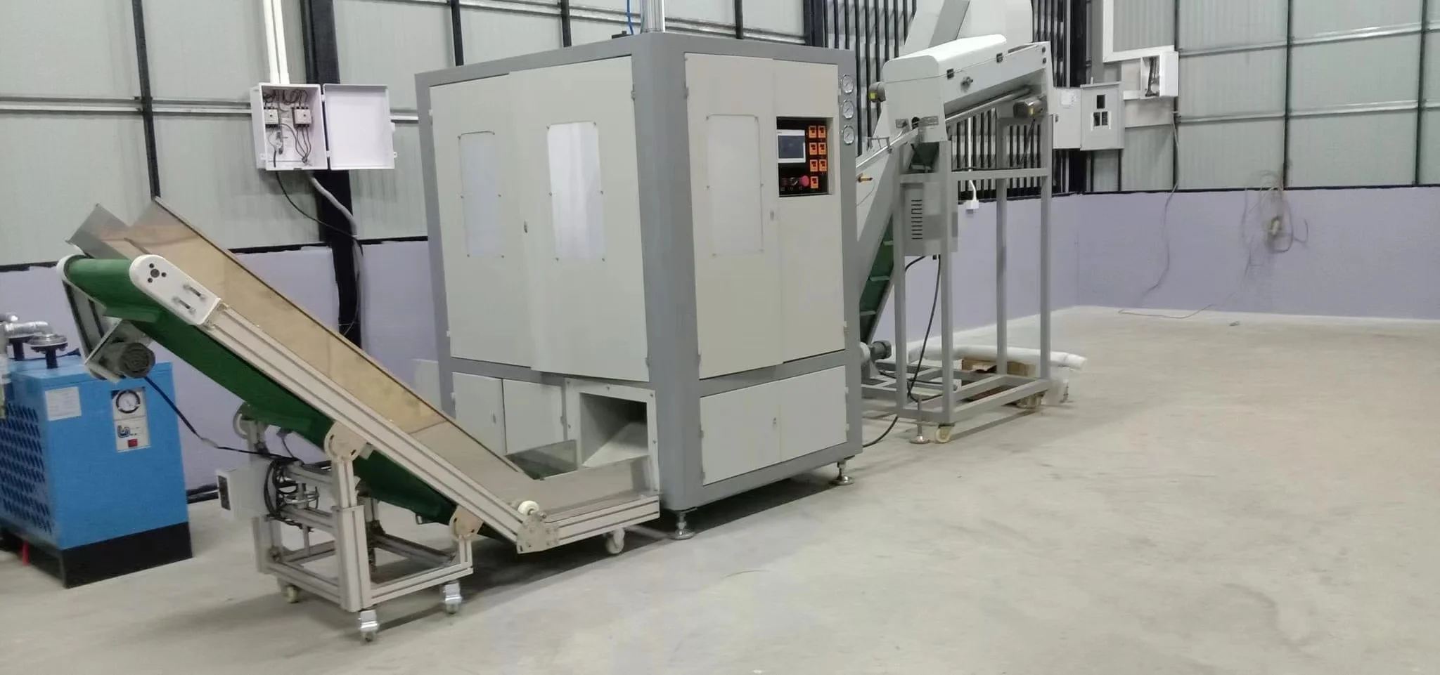 Factory Price 100ml To 1500ml Mineral Water Pet Bottle Making Semi Auto