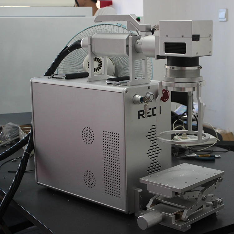 Handheld Movable Fiber Laser Marking Machine for Tire/ QR Code/ Date /Number