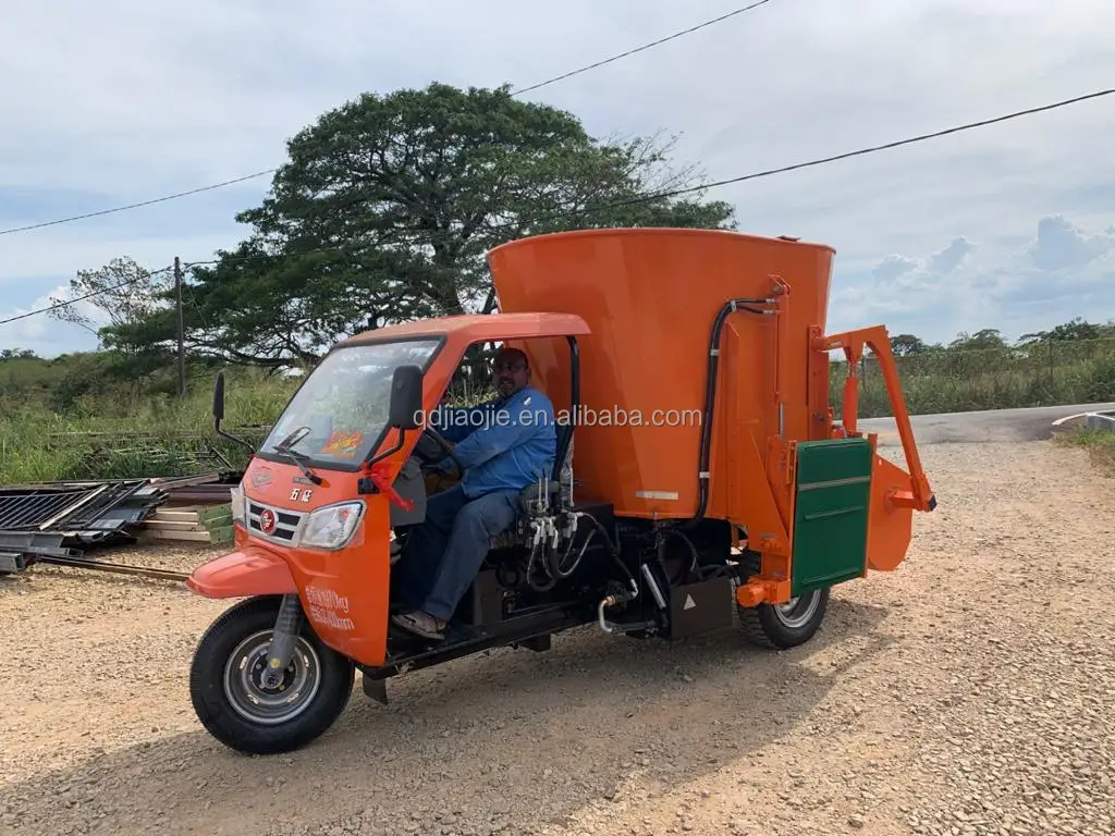 Single Auger Vertical Small Tmr Mixers,Selfpropelled Livestock Feed