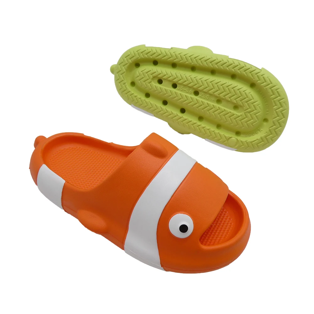 Over of Clown Fish Bath Slippers Super Cute Indoor Anti-slip Four Seasons Style Home Slipper