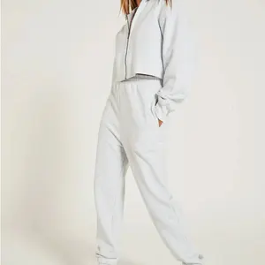 2026 Trendy Two Pieces Sport Wear 300 Gsm High Quality Comfortable Top and Legging Workout Outfit Athletic Tracksuit for Ladies