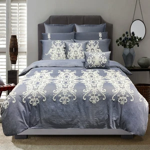 Embroidery Bed Comforter Set Custom Luxury Embroidery Soft Quilt king Queen Comforter Sets Bedding Set