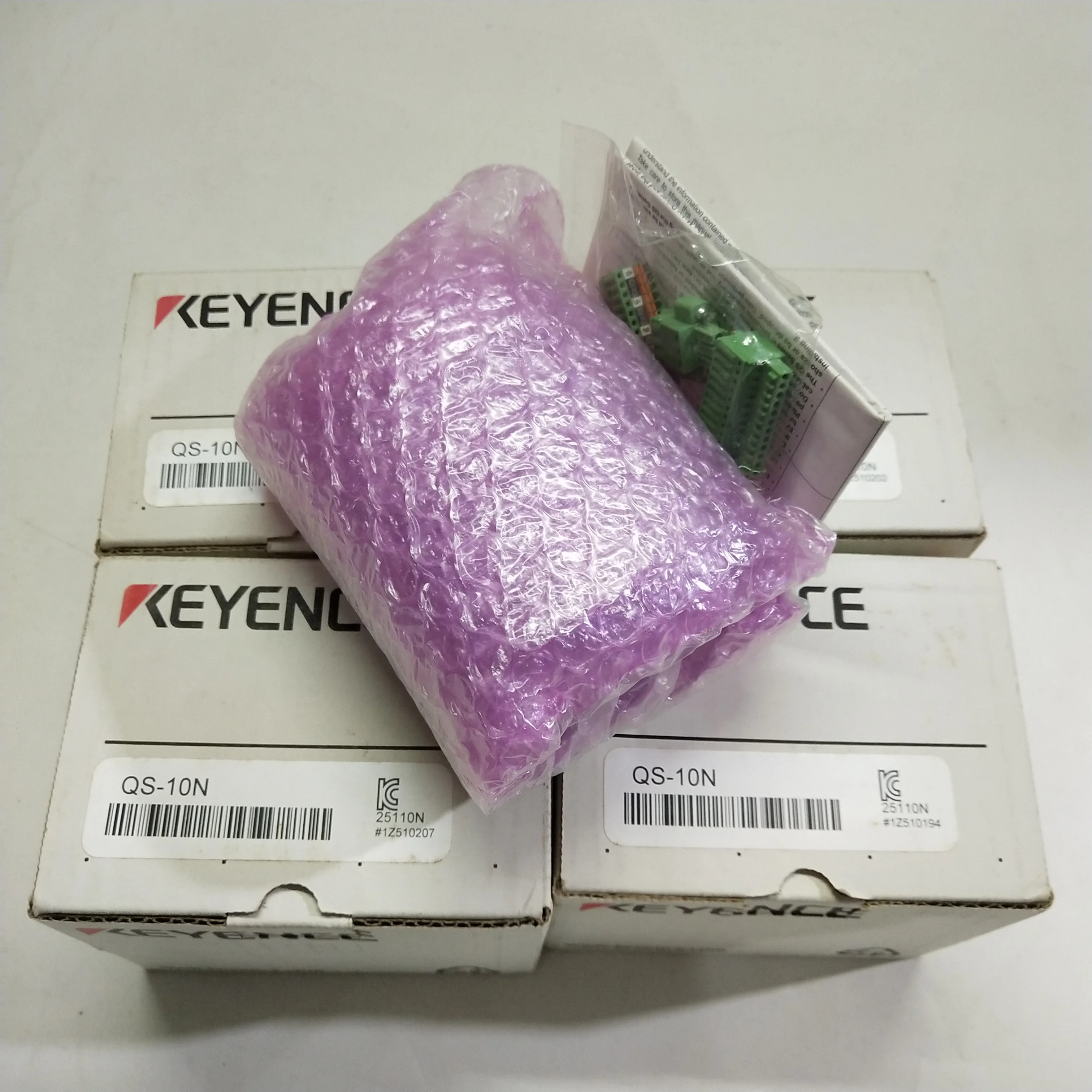 KEYENCE QS-10N QS-10P Stepper Motor Drivers - Precision & Control