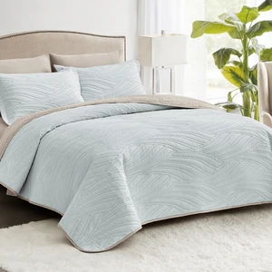 Customized Size Solid Color Quilted Bedspread Set with 100% Polyester 80gsm Fabric and Sonic Embossing for Home & Hotel Use