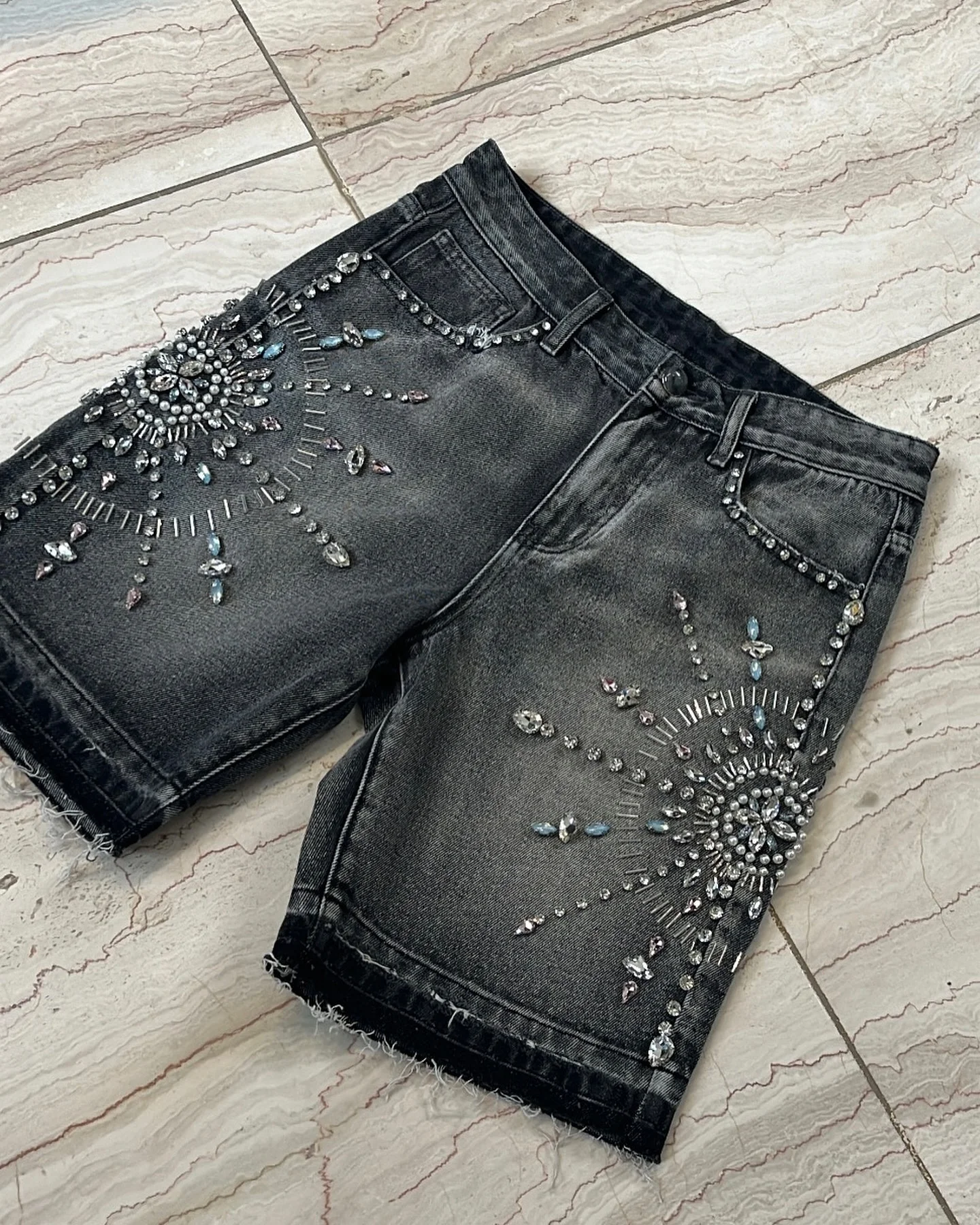 Salati Manufacturer Custom Skate Double Knee Black Rhinestone Distressed Vintage Acid Wash Baggy Jorts Denim Jeans Shorts Men gallery 2