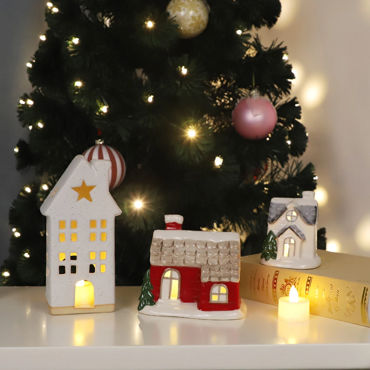 Figurines de table de vacances en porcelaine émaillée blanche d'hiver, ornement de noël en céramique Led pour maison